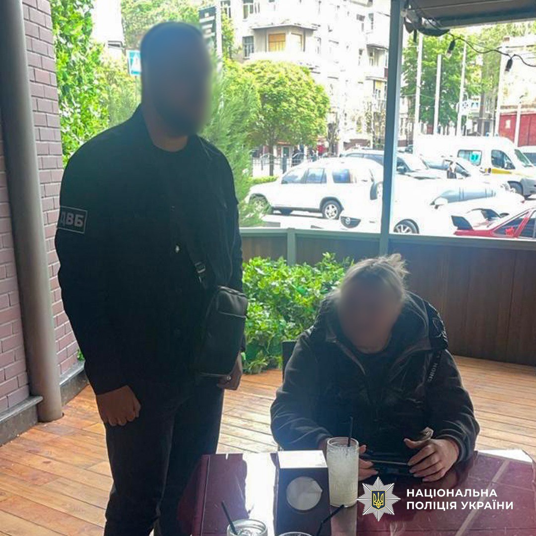 У Харкові спіймали на гарячому благодійницю, яка допомагала ухилятися від мобілізації